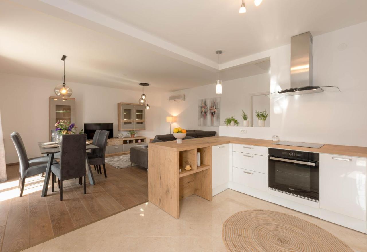 Newly Renovated Holiday Apartment Sirius Poreč Exterior foto